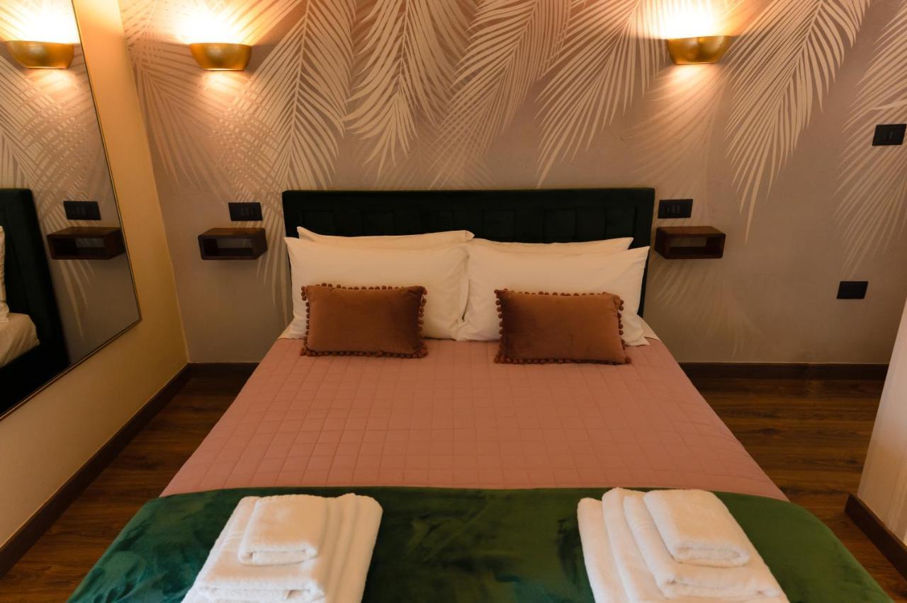 5 Sensi - Vasca Idromassaggio, Terrazzo, Fibra Ultraveloce, Parcheggio Coperto Su Richiesta Otel Cosenza Dış mekan fotoğraf