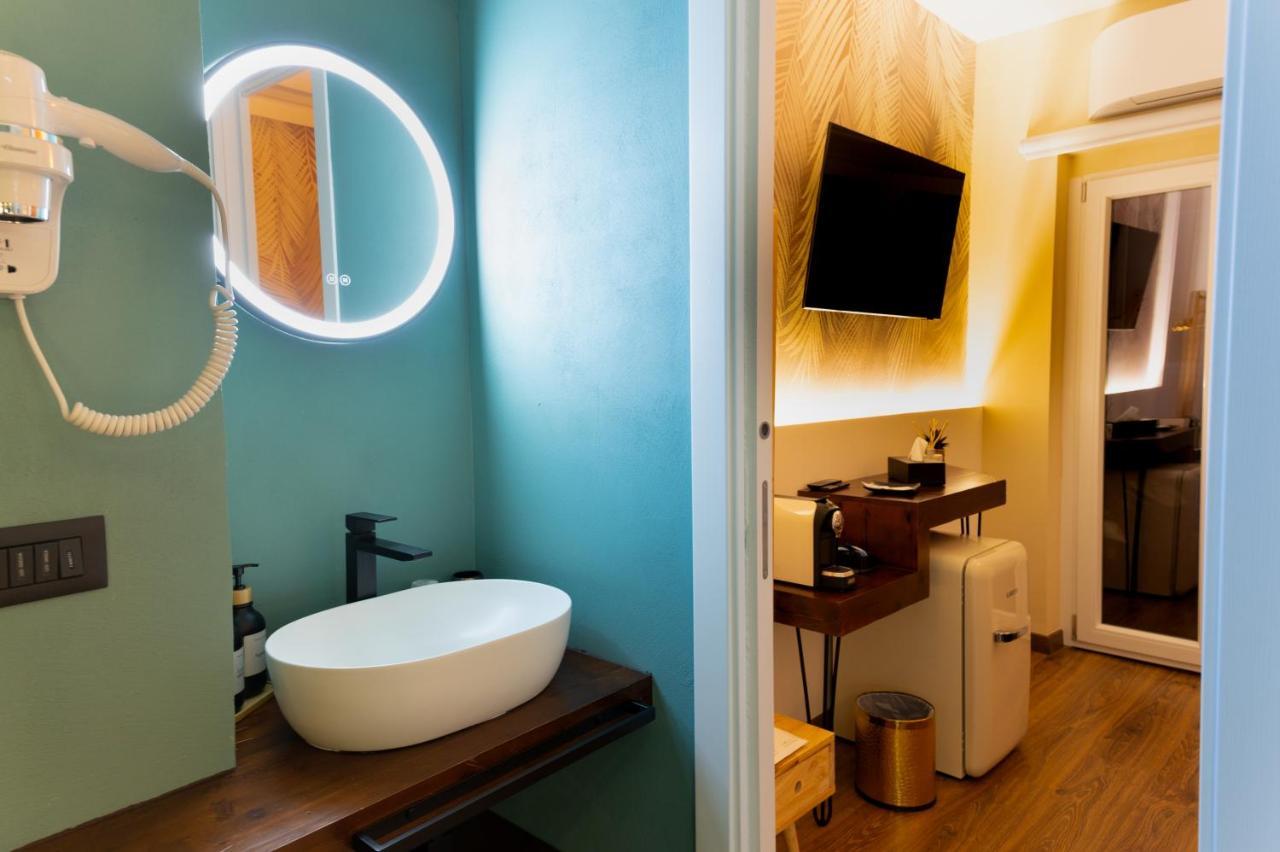 5 Sensi - Vasca Idromassaggio, Terrazzo, Fibra Ultraveloce, Parcheggio Coperto Su Richiesta Otel Cosenza Dış mekan fotoğraf