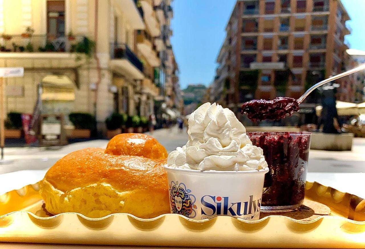 5 Sensi - Vasca Idromassaggio, Terrazzo, Fibra Ultraveloce, Parcheggio Coperto Su Richiesta Otel Cosenza Dış mekan fotoğraf