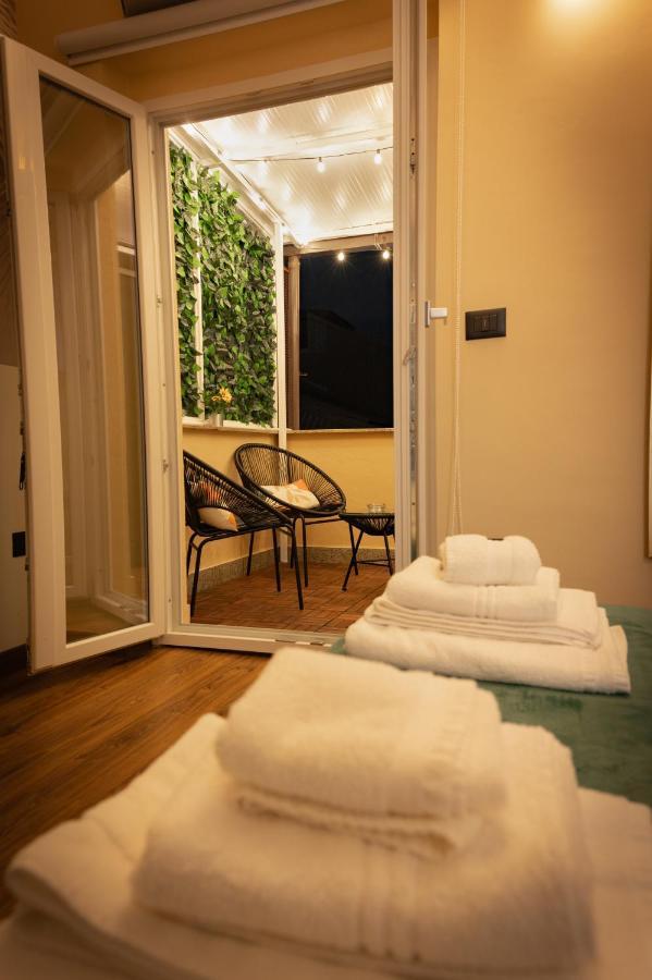 5 Sensi - Vasca Idromassaggio, Terrazzo, Fibra Ultraveloce, Parcheggio Coperto Su Richiesta Otel Cosenza Dış mekan fotoğraf
